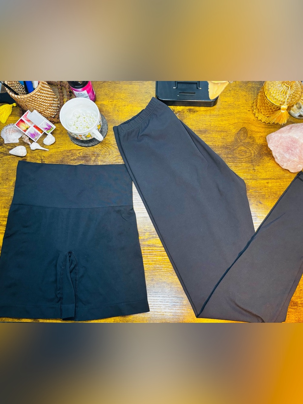 SKIMS NWOT Onyx Fits Everybody Leggings AND Onyx Soft Smoothing Short Bundled